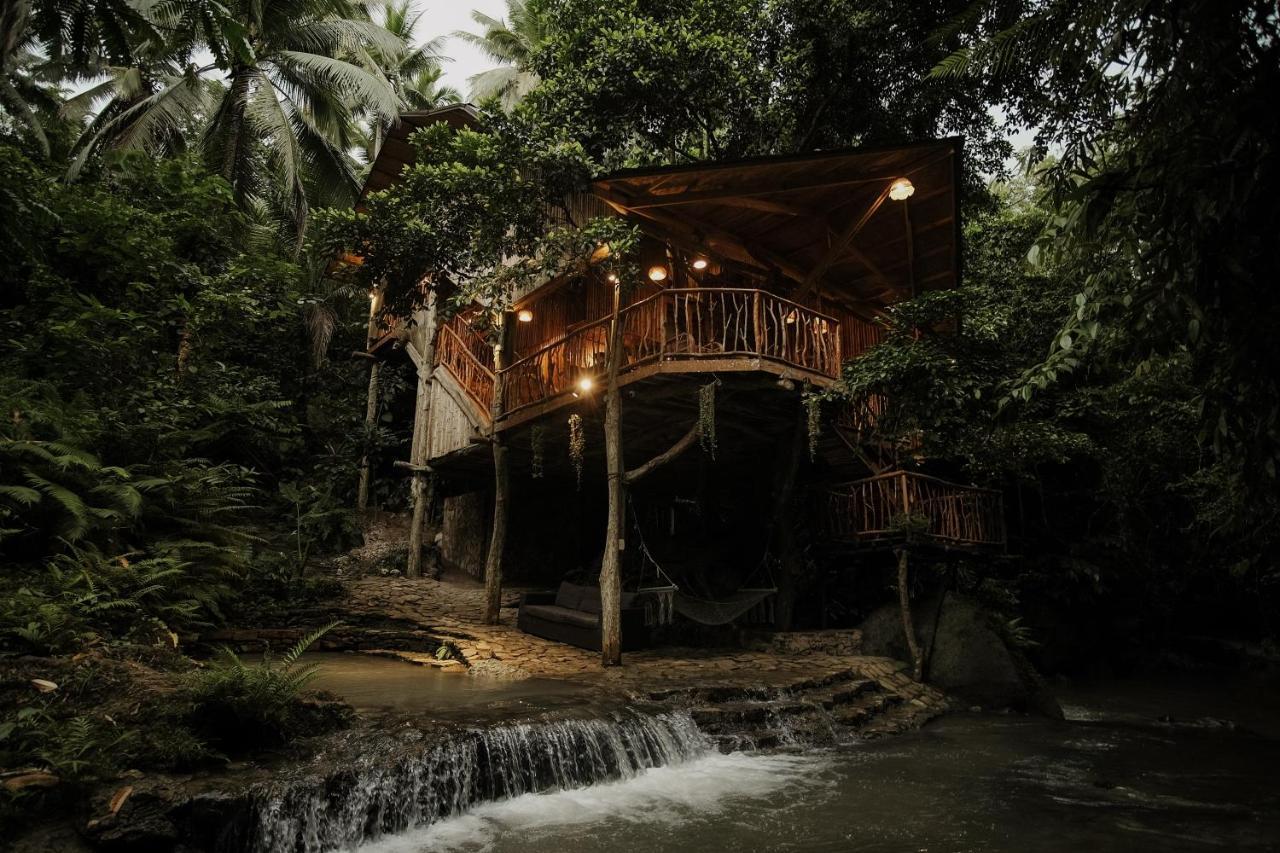 Вилла Treehouse De Valentine Balamban Экстерьер фото