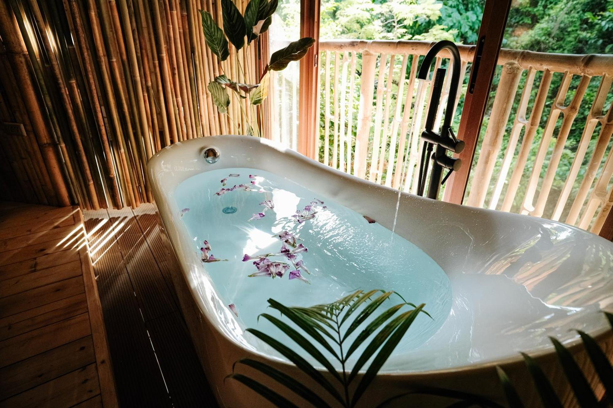 Вилла Treehouse De Valentine Balamban Экстерьер фото
